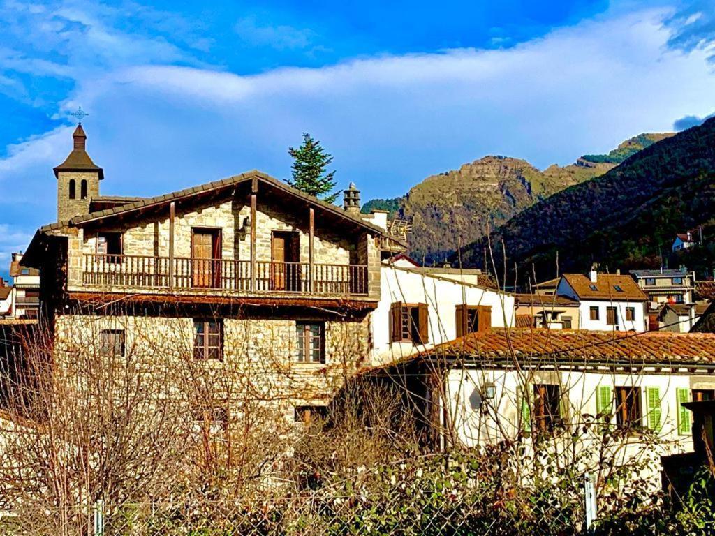 Biescas Apartamento Casa Josito La Cadiera Buitenkant foto